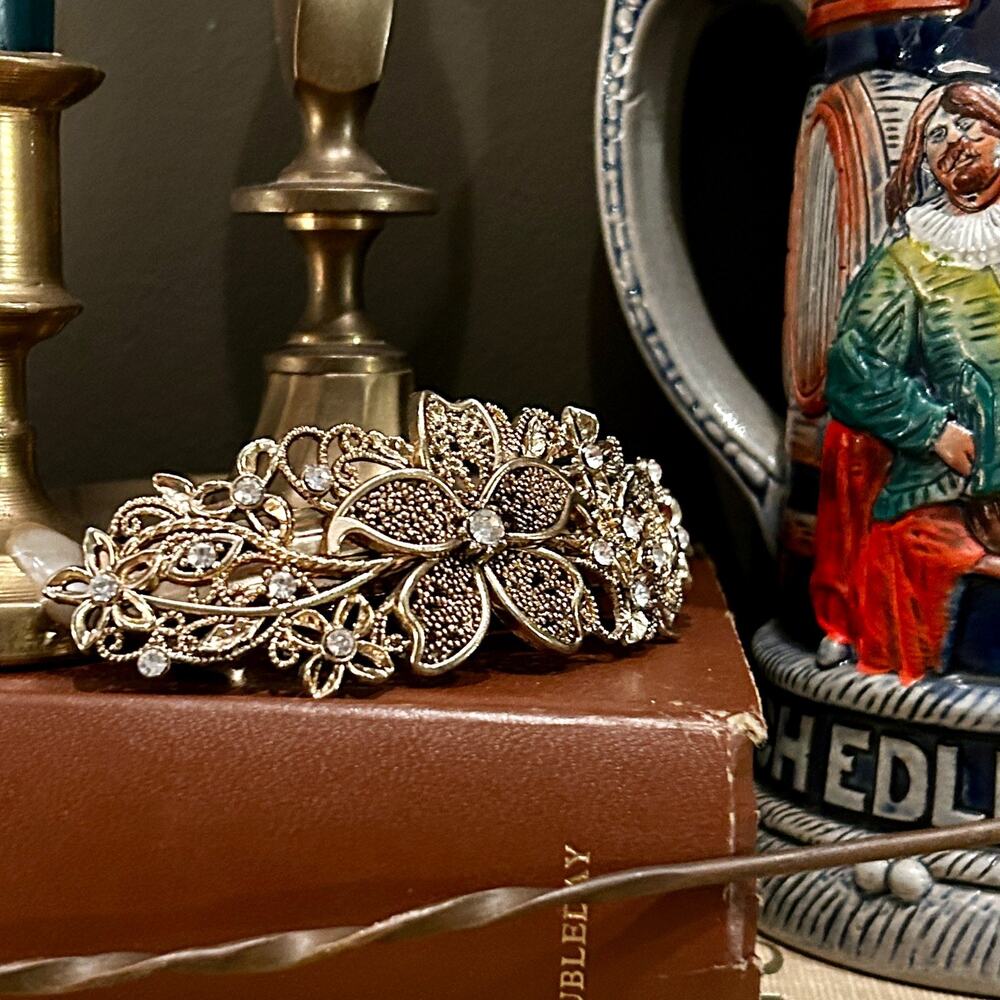 Vintage-Style Floral Filigree Barrette - Picture 6 of 6